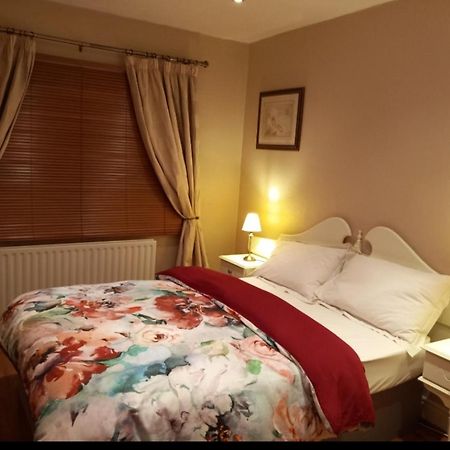 Mels Accomodation Леттеркенни Экстерьер фото